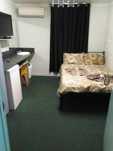 Bedroom 3, Irish Club Accommodation, Mount Isa