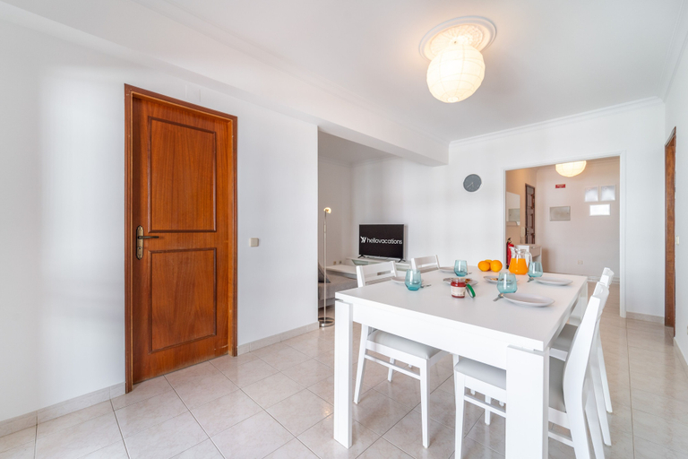 Others 5, Quarteira Beach – 2nd D by HelloVacations, Loulé