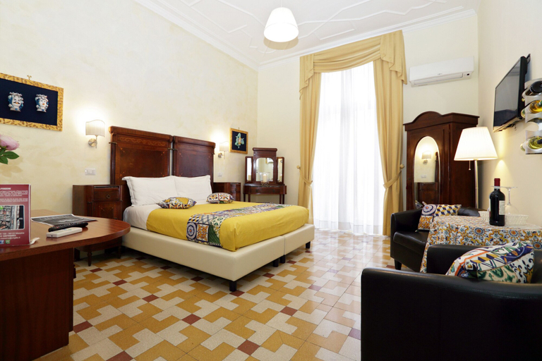 Bedroom 5, Antonello da Messina, Messina