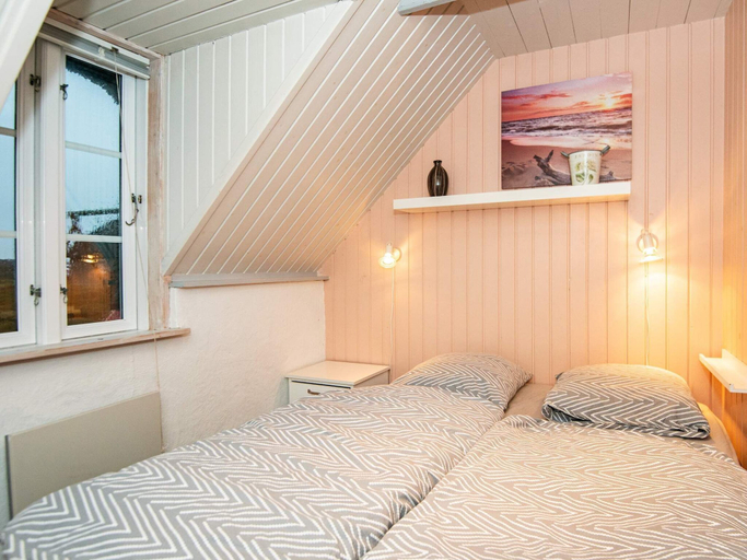 Bedroom 2, Rustic Holiday Home in Ringkøbing With Sauna, Ringkøbing-Skjern