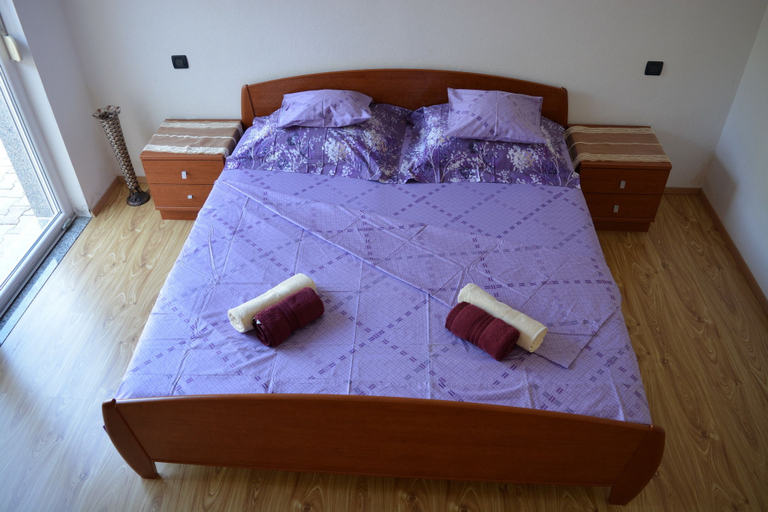 Bedroom 3, Holiday House 4M, Podbablje