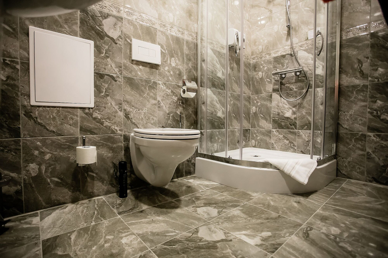 Bathroom 3, Eliza BonApart, Svetlogorsk
