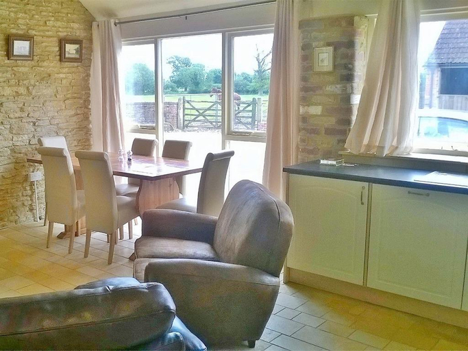 Others 4, Battens Farm Cottages - B&B and Self-Catering Accommodation, Wiltshire