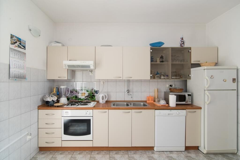 Others 5, Apartment Alana -, Supetar