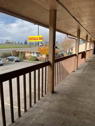 Others 5, Centralia Inn, Lewis