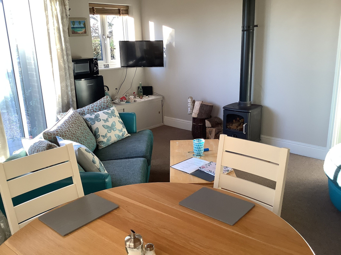 Others 5, Villa Farm Cottage, North Lincolnshire