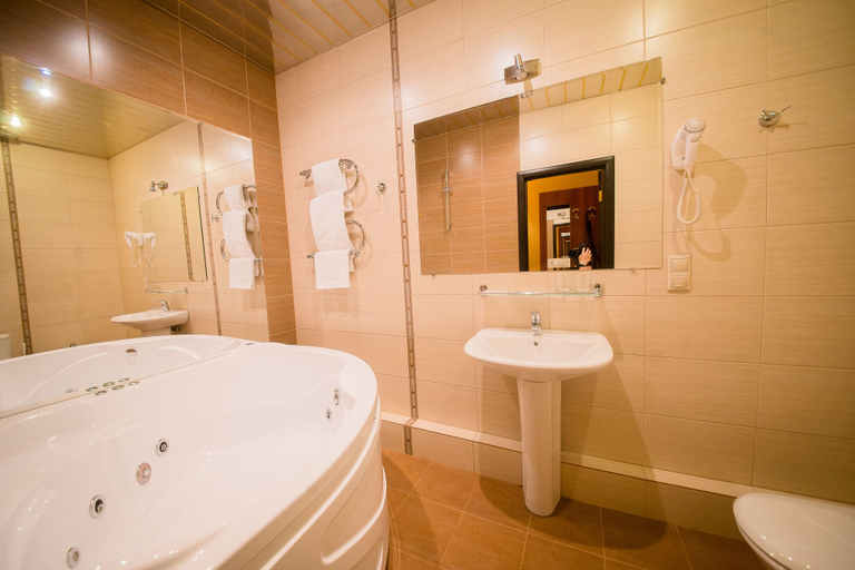 Bathroom 3, Bogemia on Vavilova street, Saratovskiy rayon