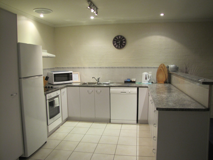 Others 5, Apollo Apartments, Bega Valley