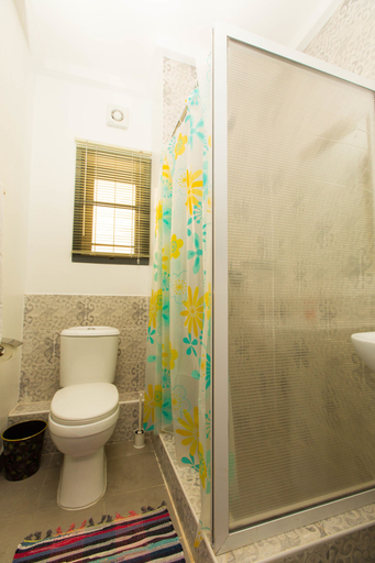 Bathroom 3, Tenny's Place Apartments, AbujaMun