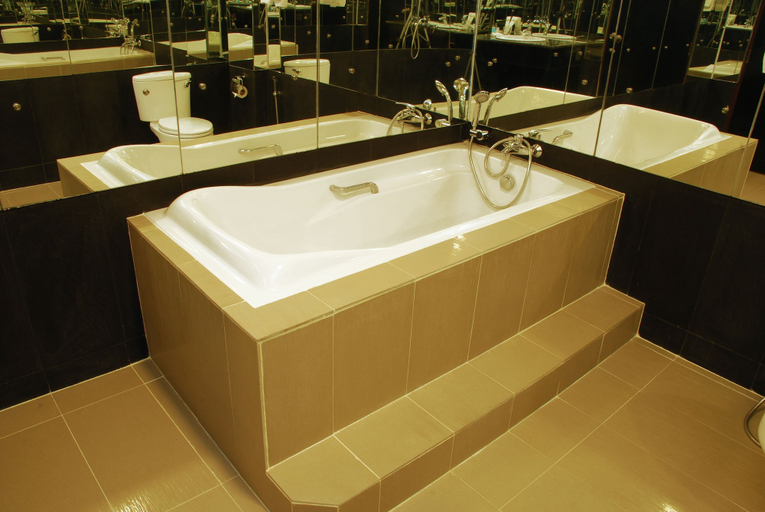 Bathroom 3, Hotel Platinum Tamwe, Yangon