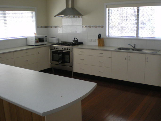 Others 4, Gibraltar House, Glen Innes Severn