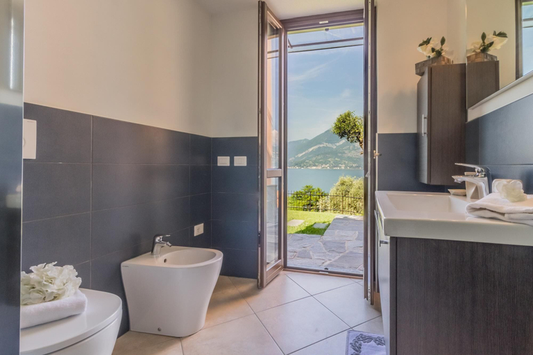 Bathroom, Varenna La Bomboniera, Lecco