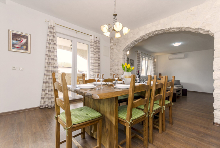 Food & Drinks 5, Apartment Luce, Vodice