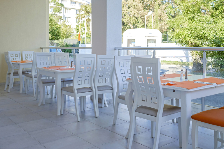 Food & Drinks 4, Garden Nevis - All Inclusive, Nesebar