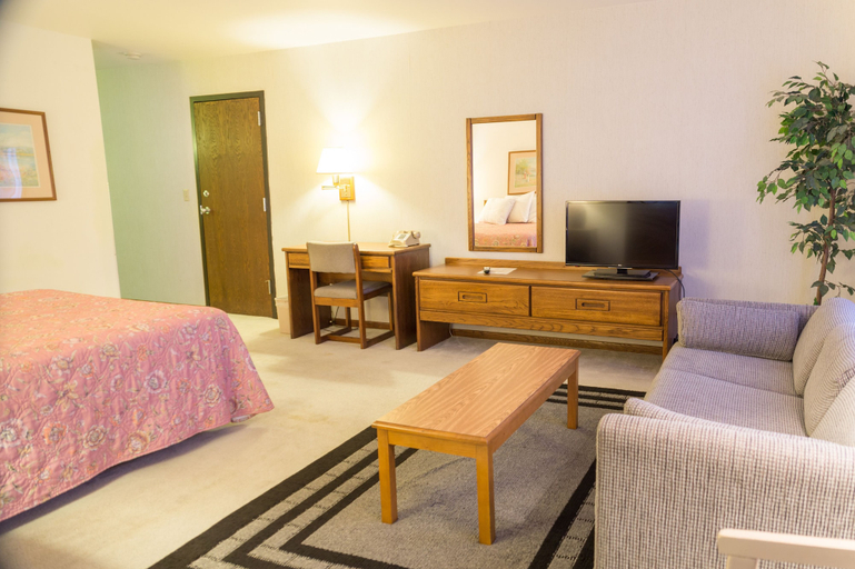 Bedroom 4, The Ridge Hotel Portage, Columbia