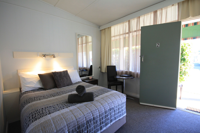 Bedroom 3, Hi Way Motor Inn, Yass Valley