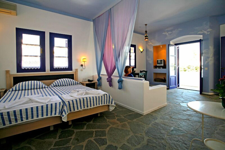 Bedroom 3, Hotel Nefeli, South Aegean
