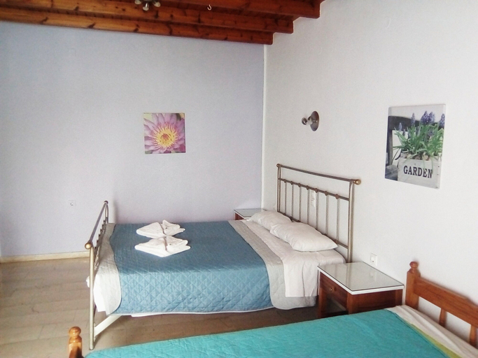Bedroom 3, SeaShell Apartments, Crete