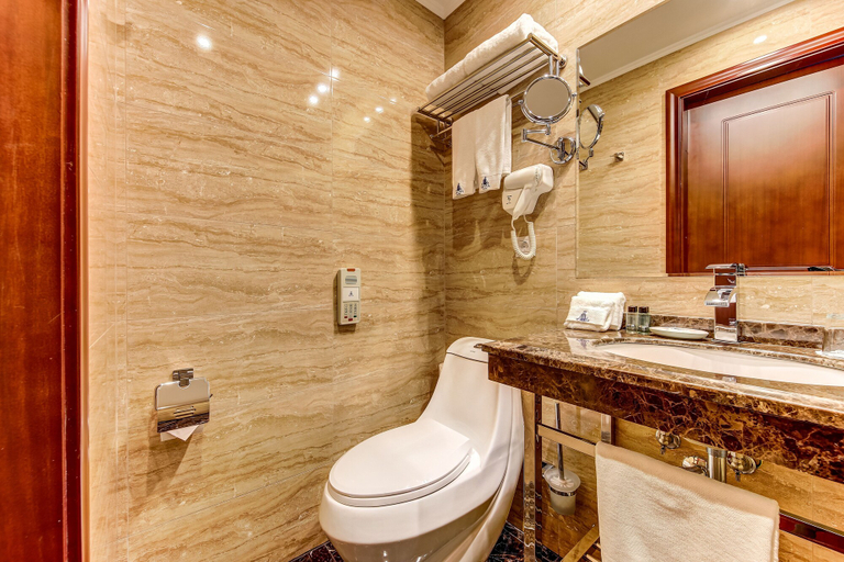 Bathroom 3, Nevskiy Eclectic by AKYAN, Sankt-Peterburg gorsovet