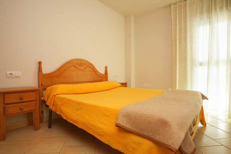 Bedroom 3, Apartamentos Gavina-d'Or-46-B, Tarragona