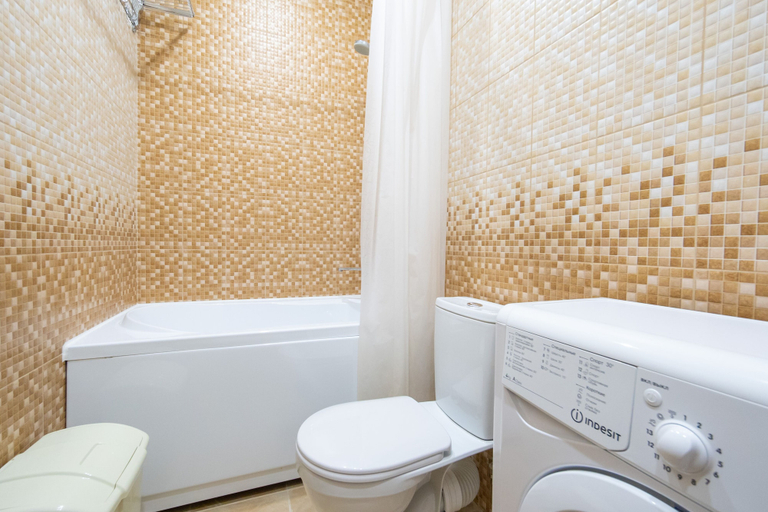 Bathroom 3, More Apartments na Bakinskoy 36, Sochi gorsovet