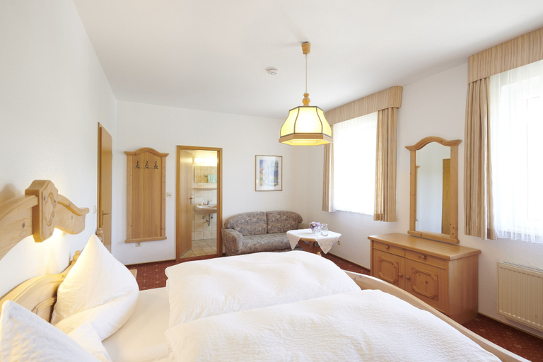 Bedroom 2, B&B Sauerland TCF, Waldeck-Frankenberg