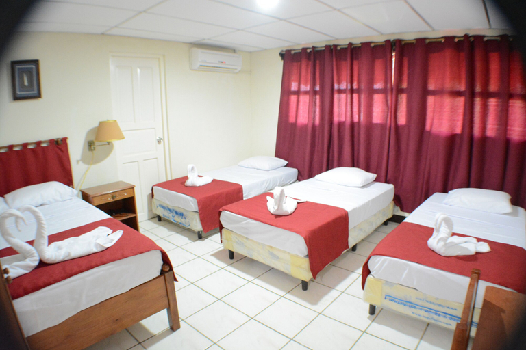 Bedroom 3, Hotel Suyapa Beach, León