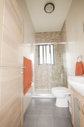 Bathroom, Waterside Apartments