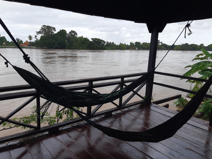 Others 2, Mr Tho's Bungalow, Khong