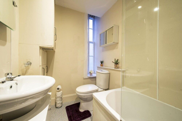 Bathroom, Morrison Central ApartHotel Edinburgh, Edinburgh