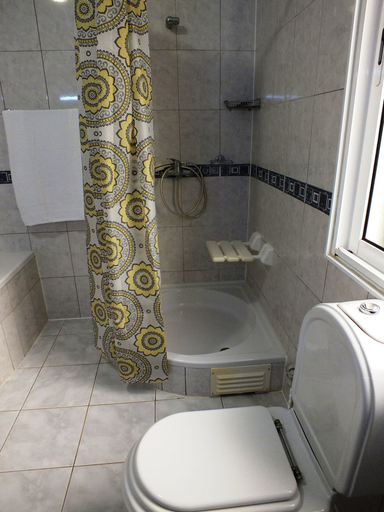 Bathroom 3, O Meu Sorriso Calheta Holiday Apartments, Calheta