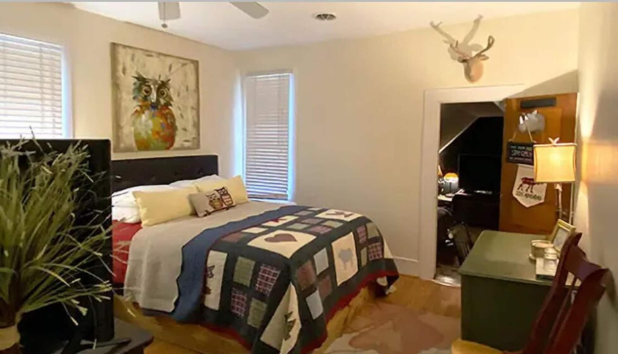 Bedroom 4, College Inn Bed and Breakfast, Grant
