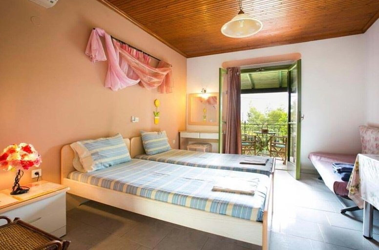 Bedroom 2, Hara Apartments, Ionian Islands