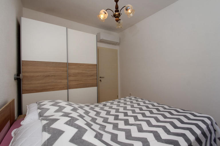 Bedroom 4, Modern apt in the Stone House in the Very Center
