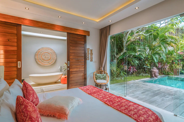 Bedroom 2, Villa Samar: Stunning 4BR Villa in Central Berawa, Badung