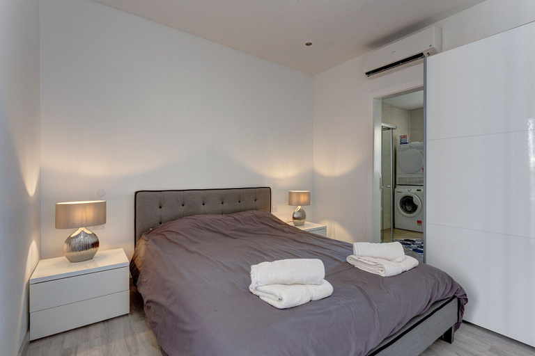 Bedroom 3, Idyllic Apartment Just off the Promenade