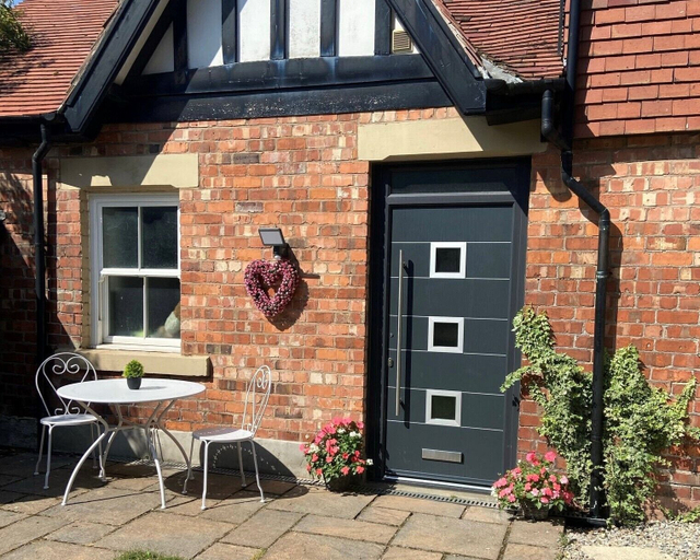 Exterior & Views, Cosy Cottage in Lytham St Annes - Close to Beach, Lancashire