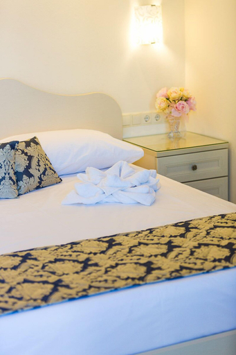Bedroom 3, Polyxenia Suites, Crete