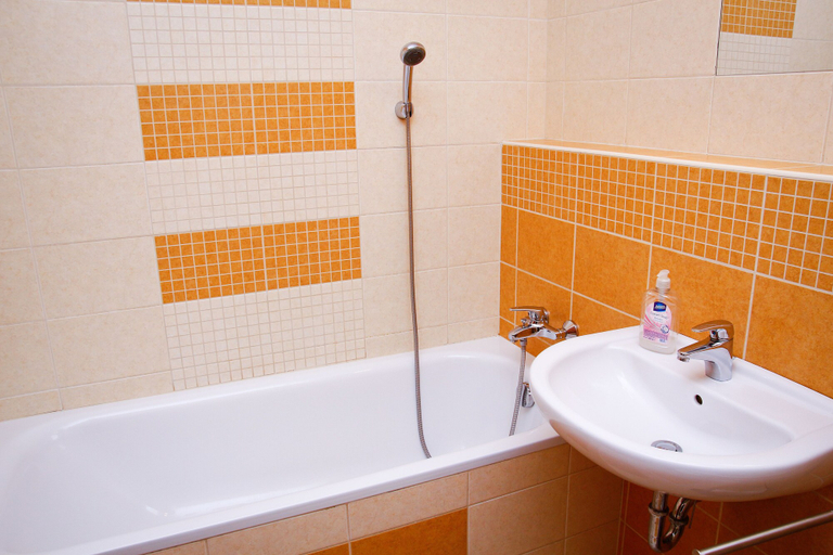 Bathroom 3, Club 218 Wellness Luxus Apartman, Siófok