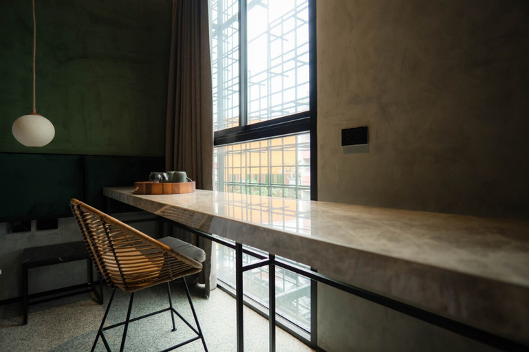 Dining Room 15