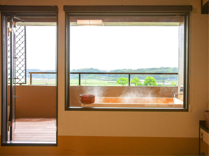 Bathroom 4, Yutorelo Yamaga, Yamaga