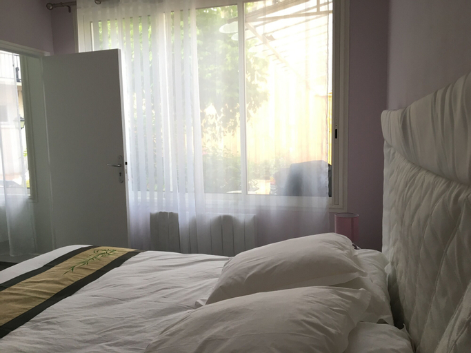 Bedroom 3, La Tour de Lierre 1, Indre-et-Loire