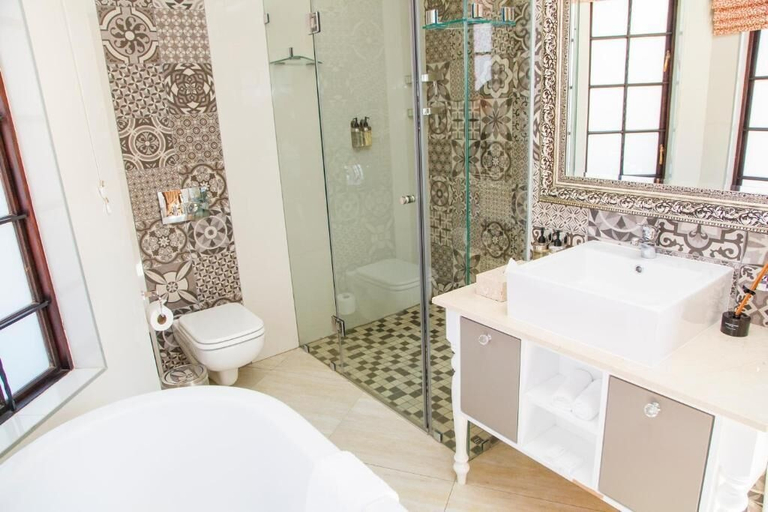 Bathroom 5, Ivory Manor Boutique Hotel, City of Tshwane