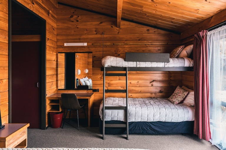 Bedroom 3, Skotel Alpine Resort, Ruapehu