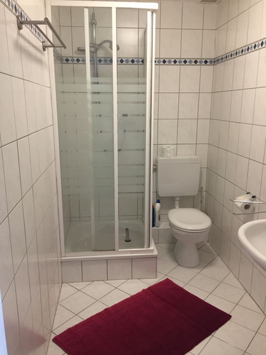 Bathroom, Apartment 28OM, Recklinghausen