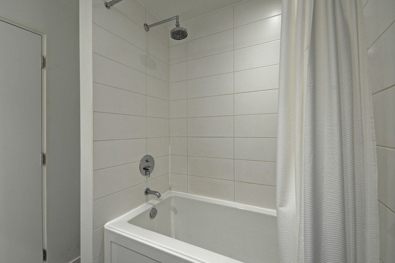 Bathroom 5, Noel Suites-Gastown, Greater Vancouver