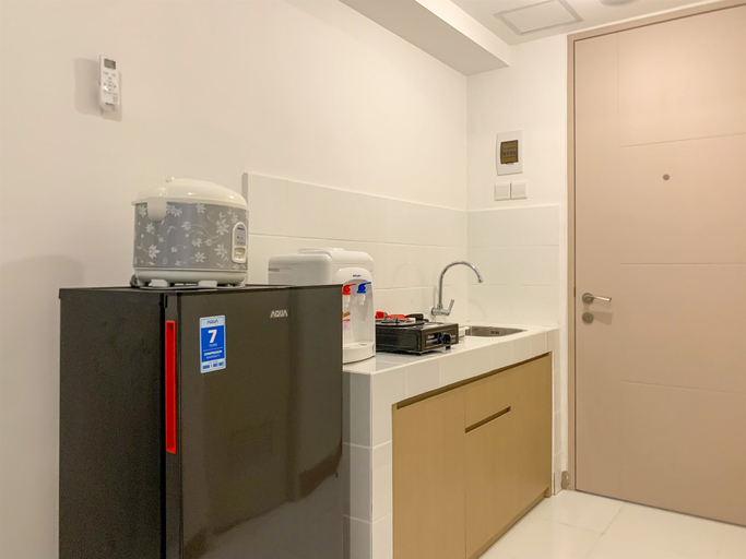 Others 4, Homey and Comfortable Studio Tokyo Riverside PIK 2 Apartment By Travelio, Tangerang