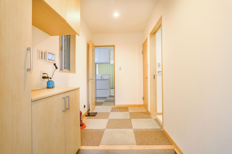 Others 4, Zenith's House, Osaka