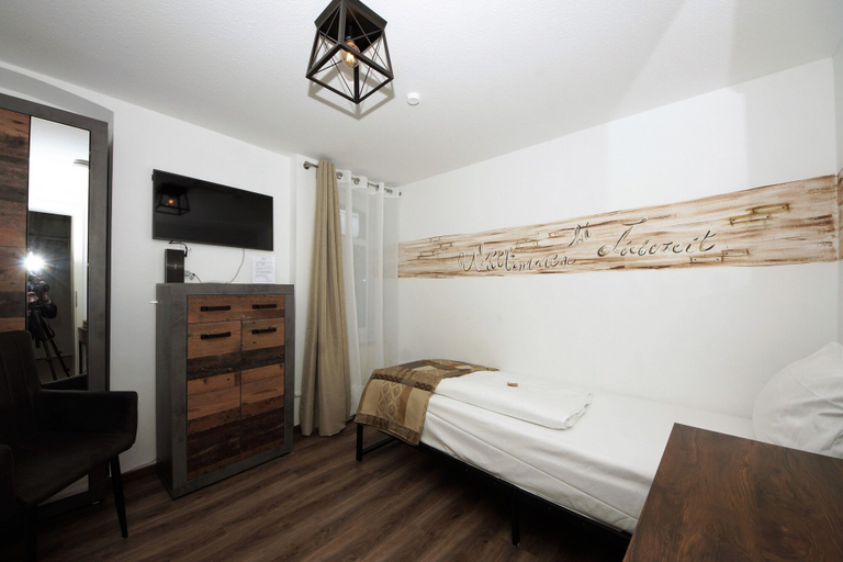 Bedroom 3, Liebezeit, Lahn-Dill-Kreis
