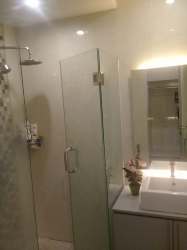 Bedroom 4, Luxury Living At The Edge, Cimahi